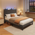 Letto imbottito con canali verticali queen/full e testiera wingback