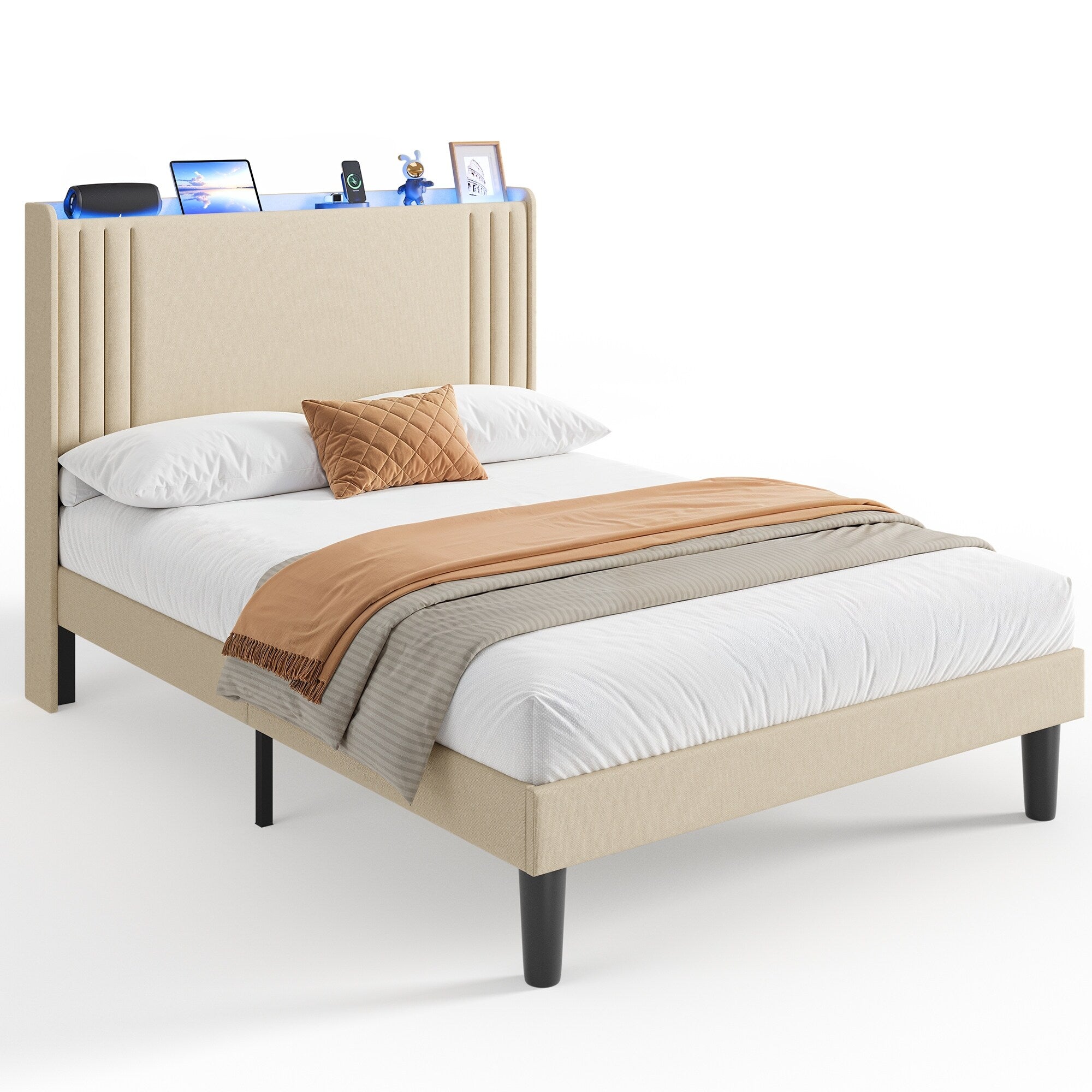 Letto imbottito con canali verticali queen/full e testiera wingback