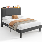 Letto imbottito con canali verticali queen/full e testiera wingback