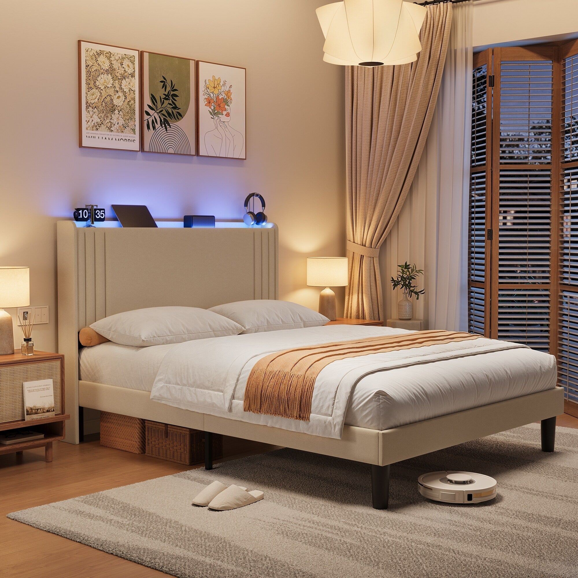 Letto imbottito con canali verticali queen/full e testiera wingback