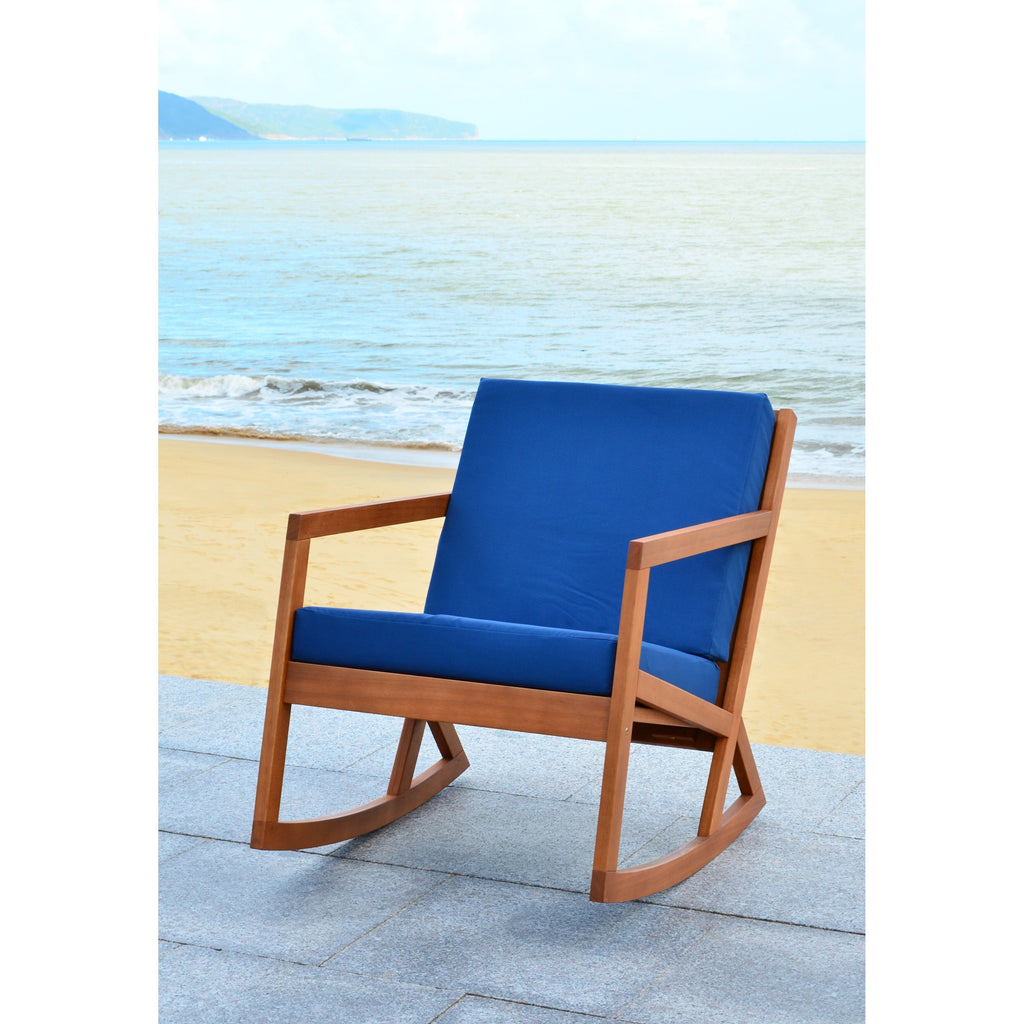 Sedia a dondolo da esterno SAFAVIEH Makaila con cuscino - 26L x 31P x 38A