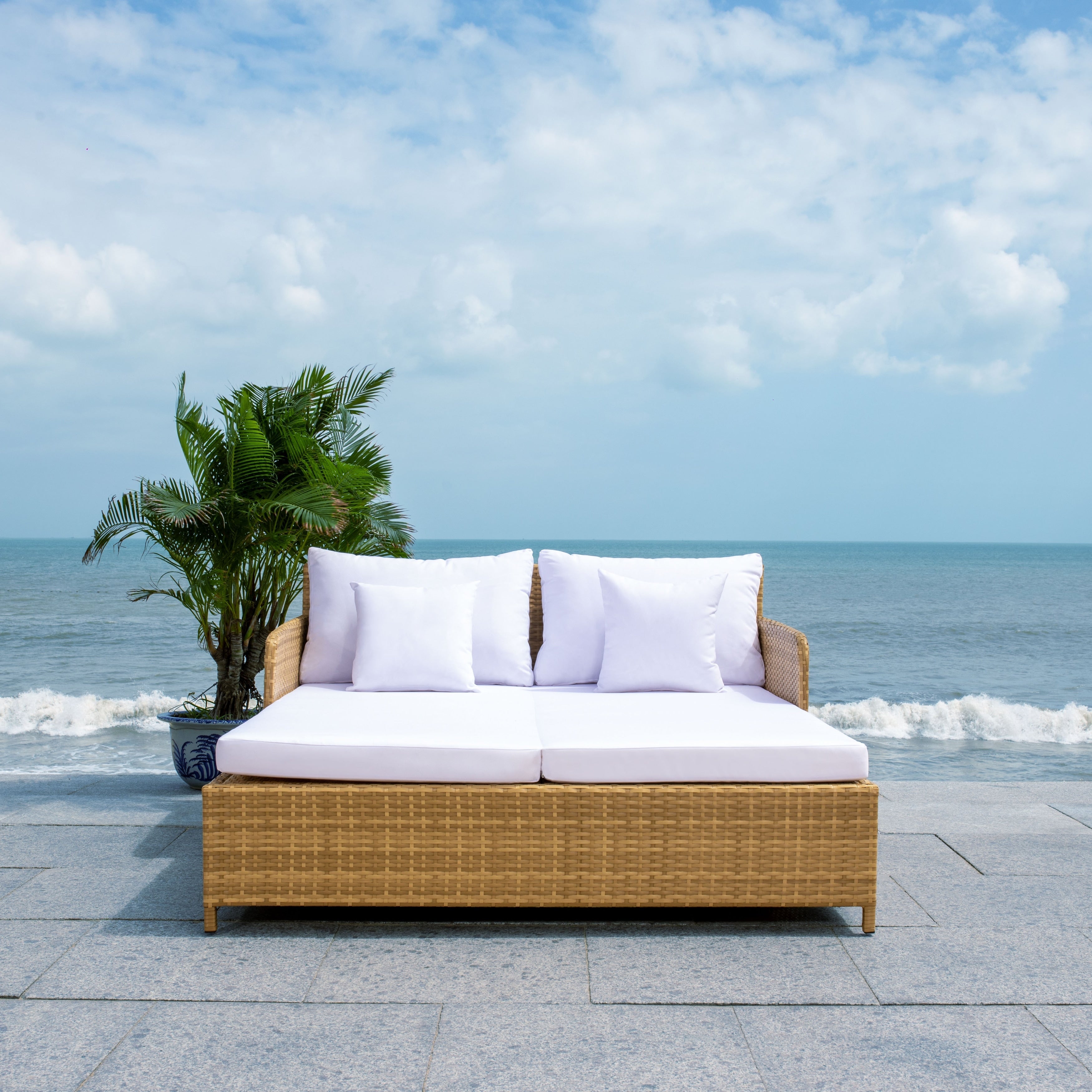 Divano letto da esterno in vimini Taniyah SAFAVIEH con cuscino e cuscini - 53L x 28P x 62A