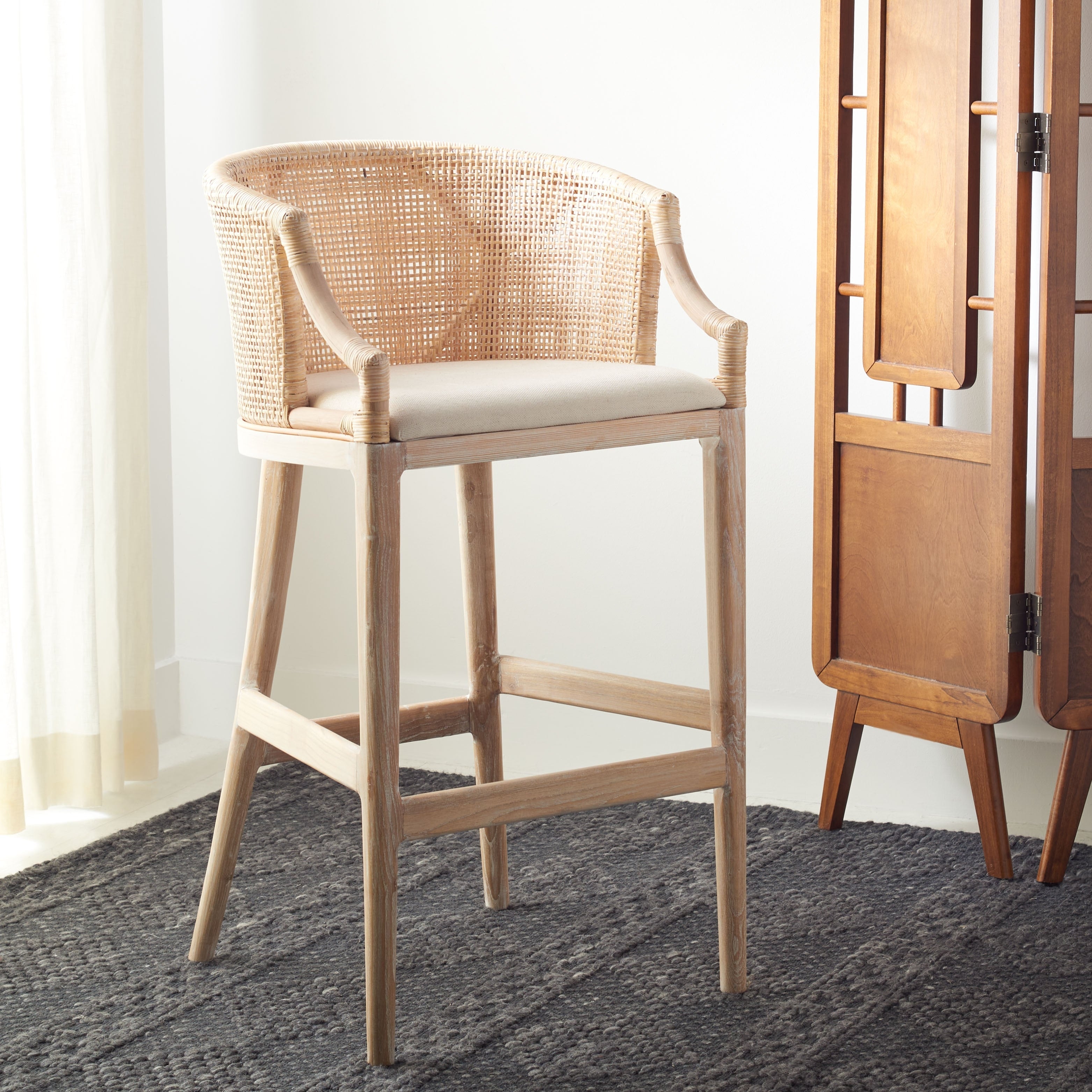 Sgabello da bar SAFAVIEH Virona Rattan da 30 pollici - 22,3 L x 20,5 L x 39 A - 22 L x 21 P x 39 A