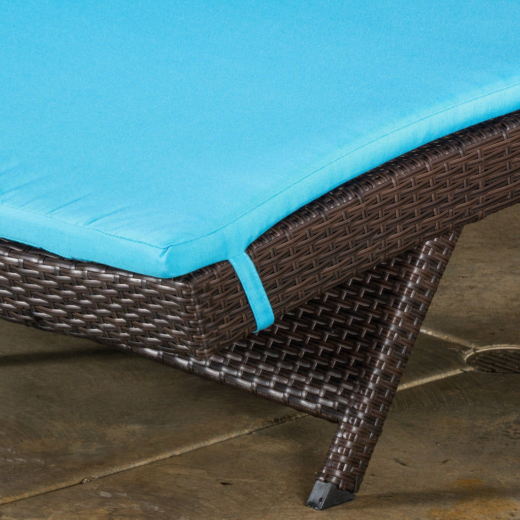 Set di cuscini da esterno Salem per chaise longue - Solo cuscini (set di 2) di Christopher Knight Home - 79,25 L x 27,50 W x 1,50 H