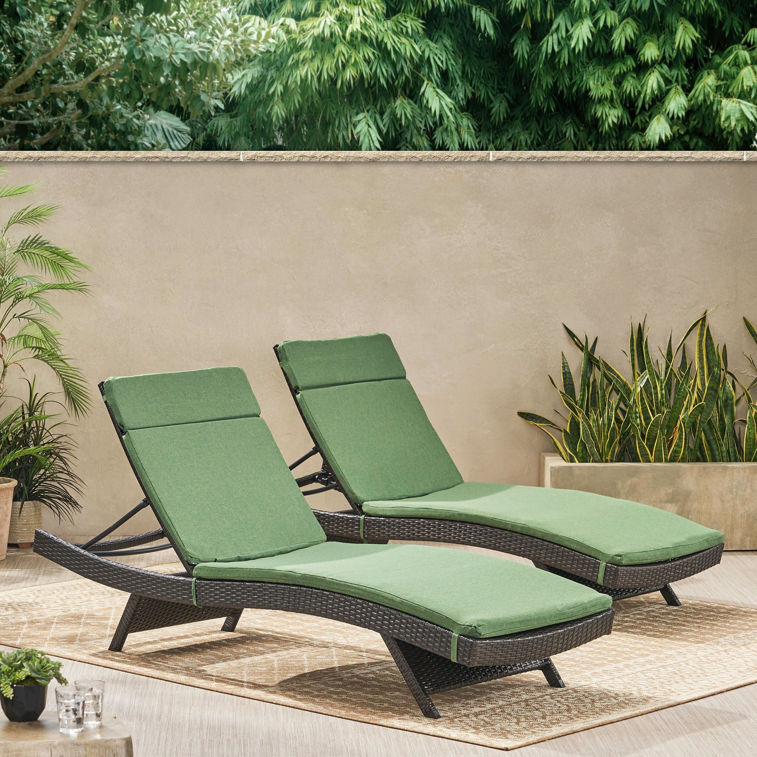 Set di cuscini da esterno Salem per chaise longue - Solo cuscini (set di 2) di Christopher Knight Home - 79,25 L x 27,50 W x 1,50 H