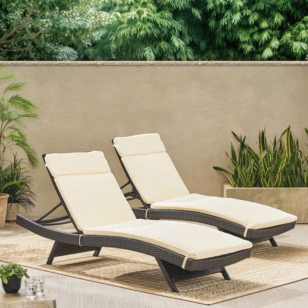 Set di cuscini da esterno Salem per chaise longue - Solo cuscini (set di 2) di Christopher Knight Home - 79,25 L x 27,50 W x 1,50 H