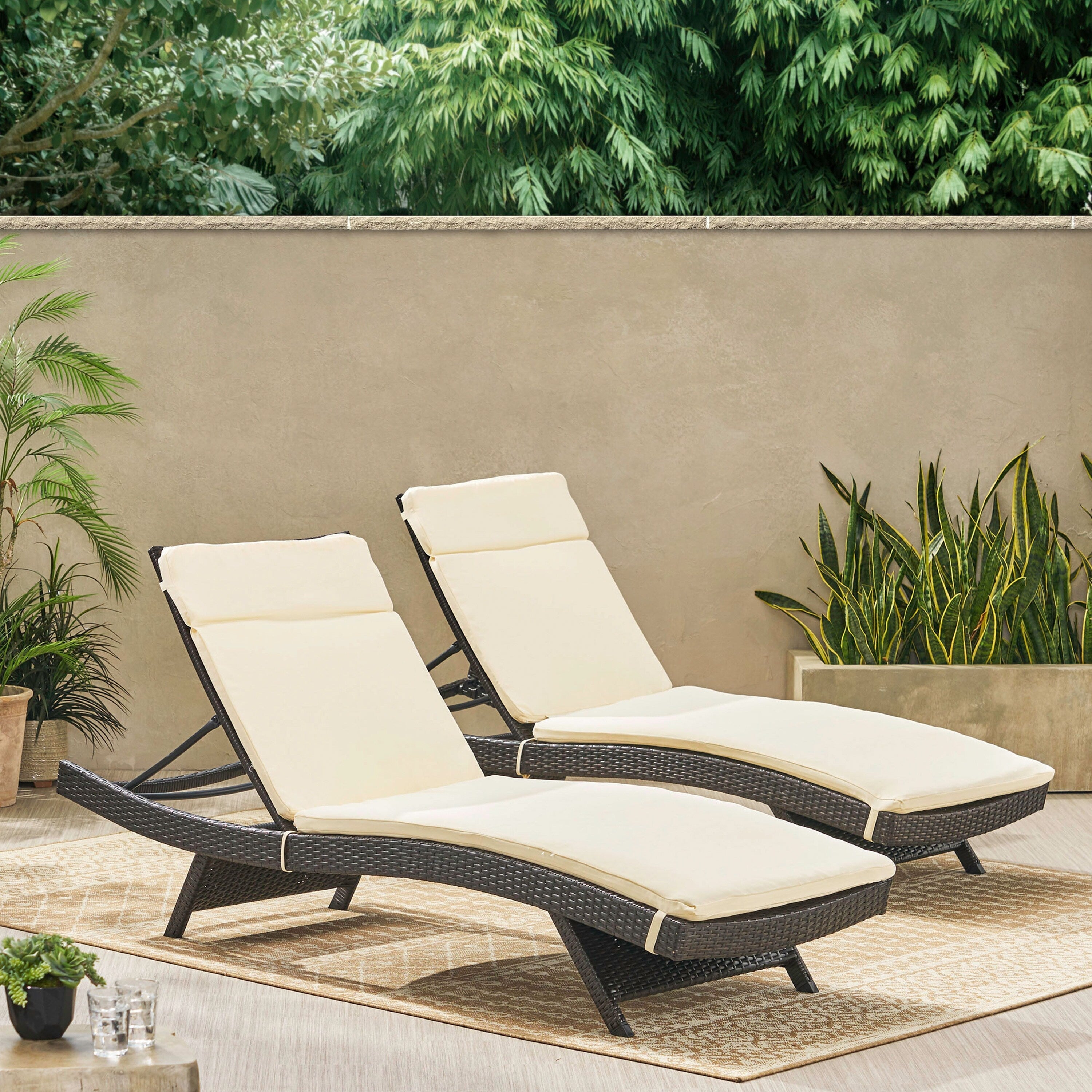 Set di cuscini da esterno Salem per chaise longue - Solo cuscini (set di 2) di Christopher Knight Home - 79,25 L x 27,50 W x 1,50 H