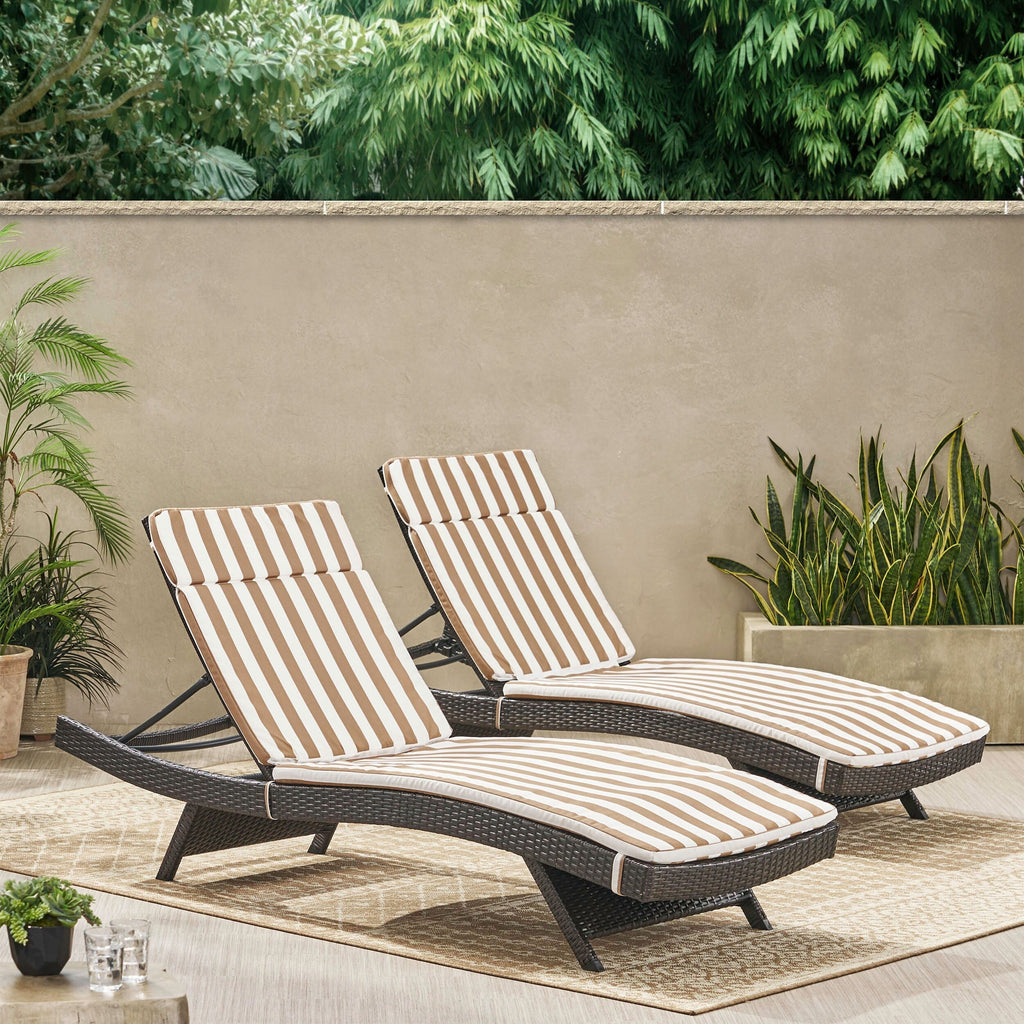 Set di cuscini da esterno Salem per chaise longue - Solo cuscini (set di 2) di Christopher Knight Home - 79,25 L x 27,50 W x 1,50 H