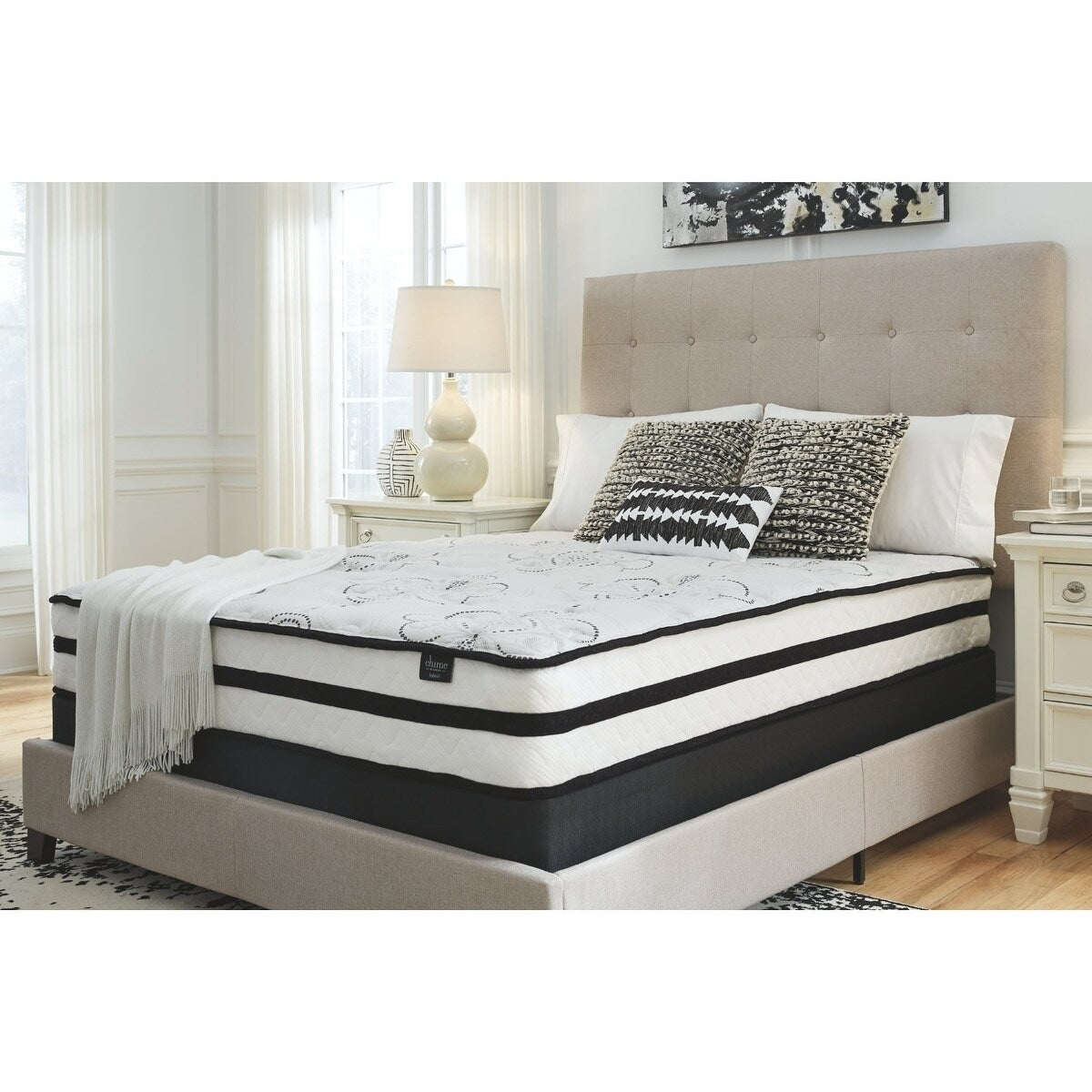 Materasso ibrido Signature Design by Ashley Chime da 10 pollici in una scatola