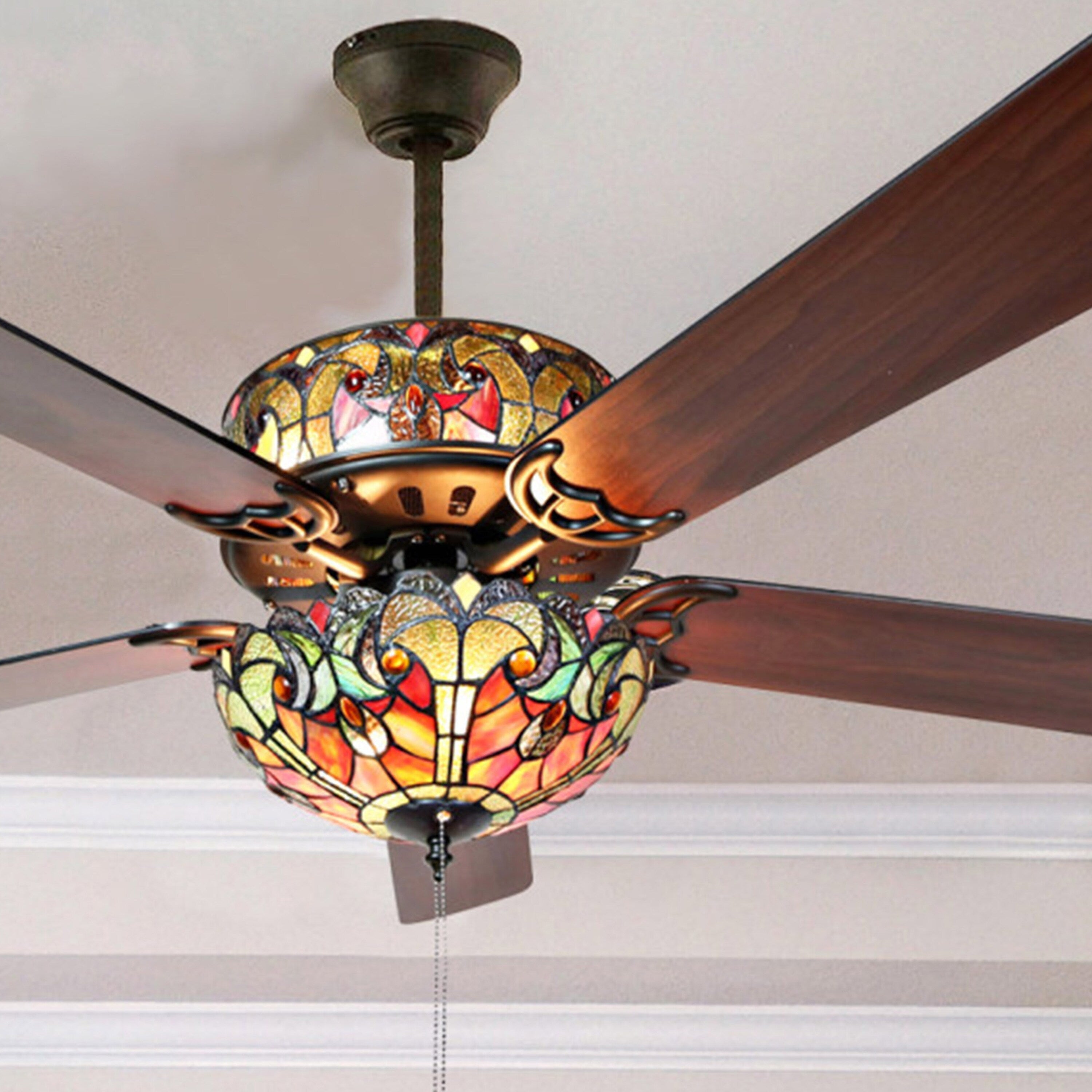 Ventilatore da soffitto Halston in vetro colorato in stile Tiffany - Spice - 52L x 52W x 19H - 52L x 52W x 19H