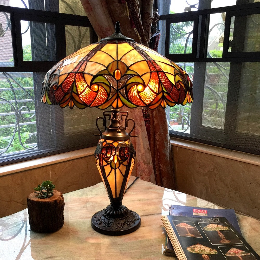 Lampada da tavolo vittoriana in stile Tiffany a 2+1 luci