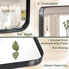 Specchio da parete per bagno moderno con struttura in metallo TokeShimi