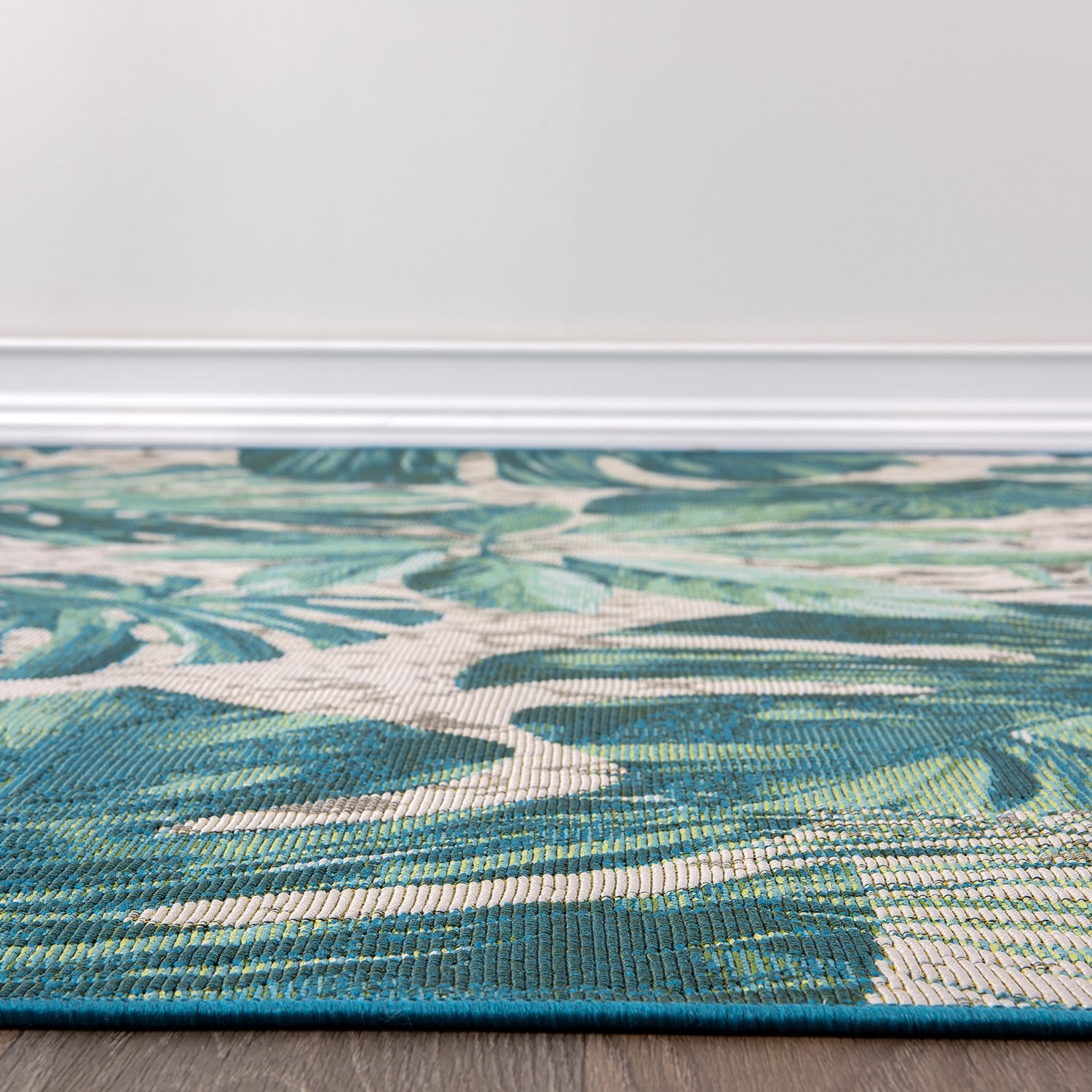 Tappeto da interno/esterno con motivi floreali tropicali contemporanei della World Rug Gallery