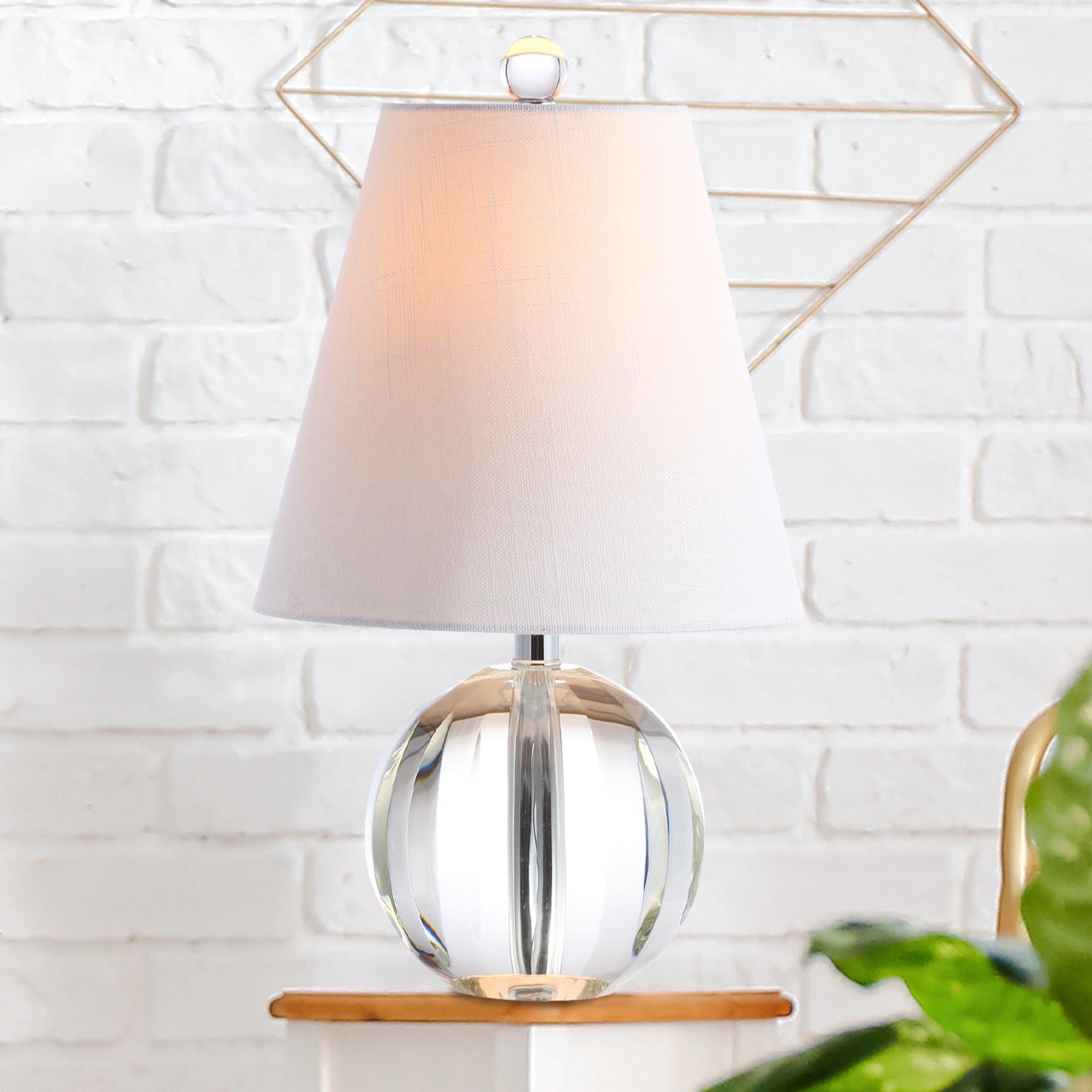 Lampada da tavolo a LED Goddard 16 Crystal Ball/Metal, di JONATHAN Y