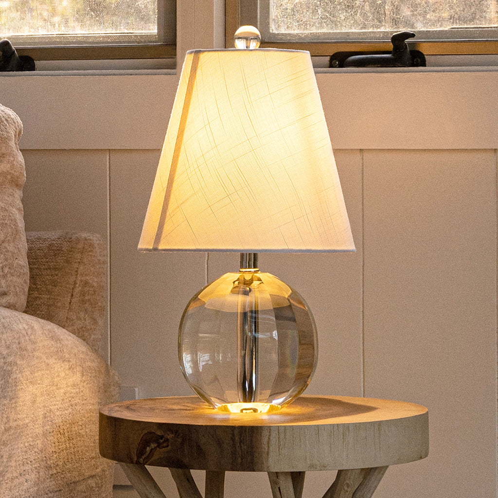 Lampada da tavolo a LED Goddard 16 Crystal Ball/Metal, di JONATHAN Y